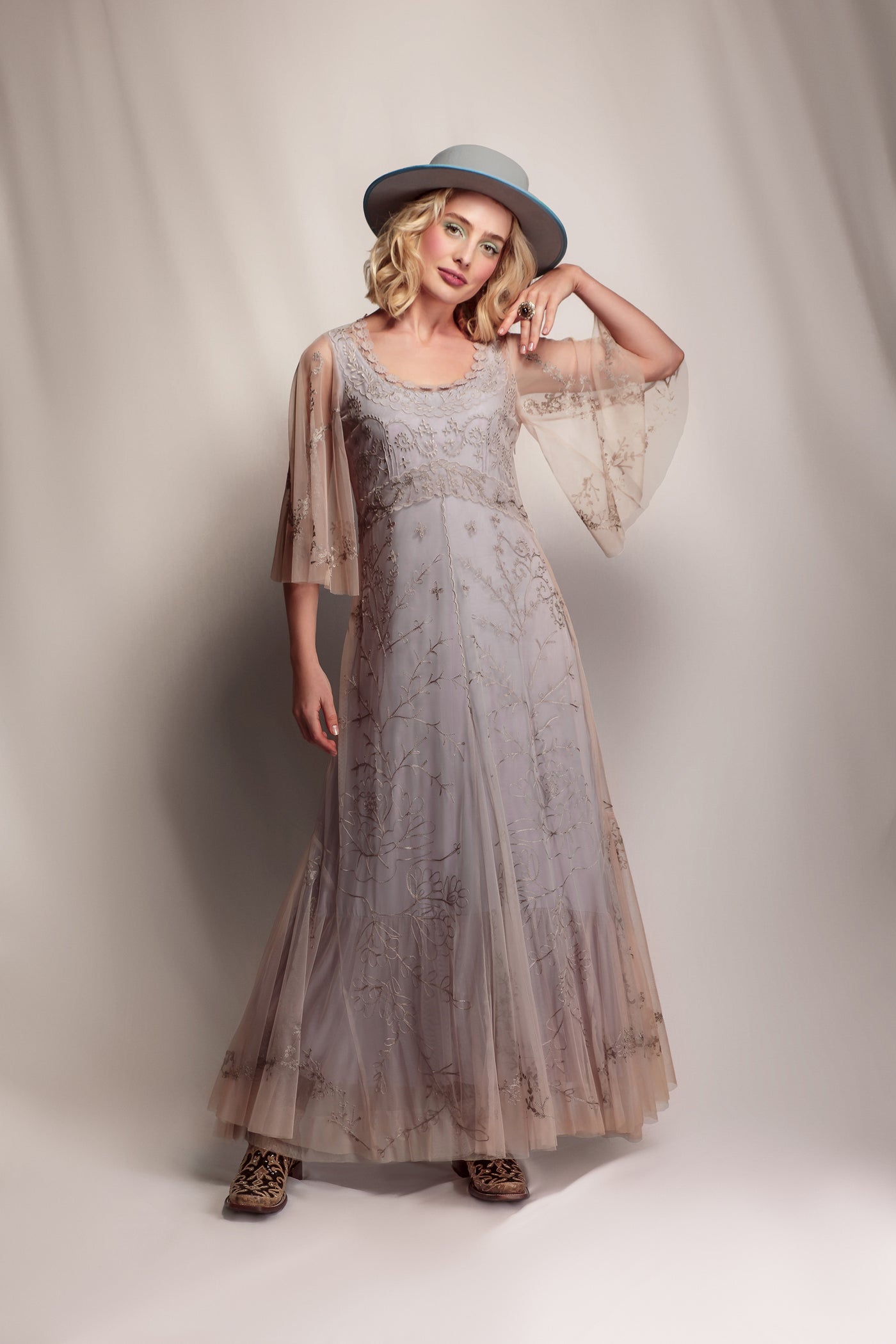 Meadow Delilah Lace Dress in Lilac by Nataya