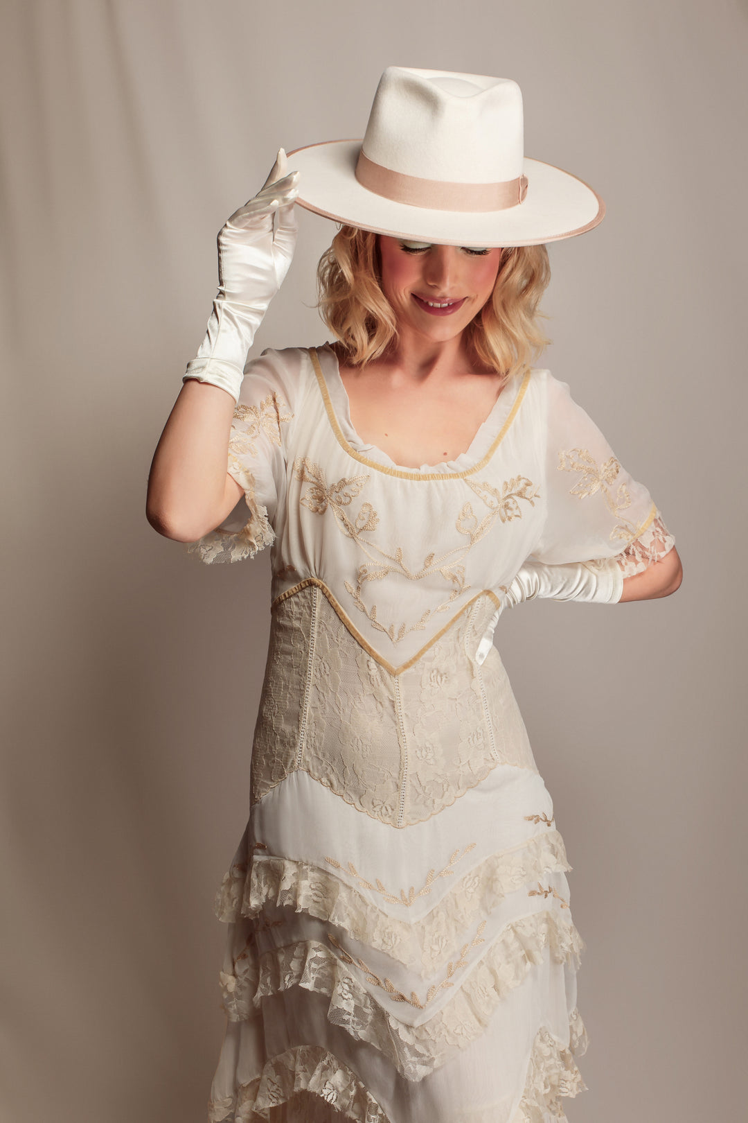 ティナ様 シアージャケット Fアイボリー Wildflower Prairie Dream Dress in Ivory by Nataya