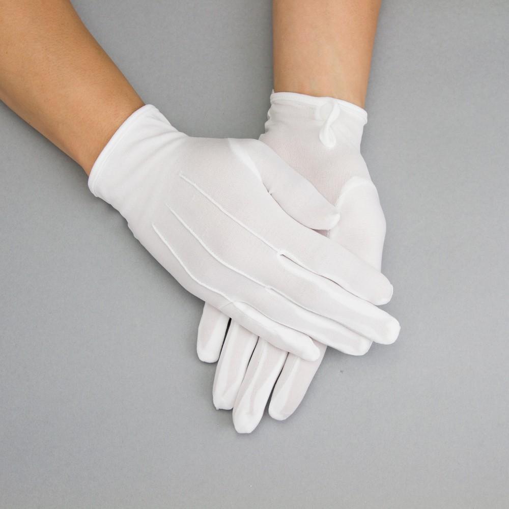Tea Time Vintage Gloves in White