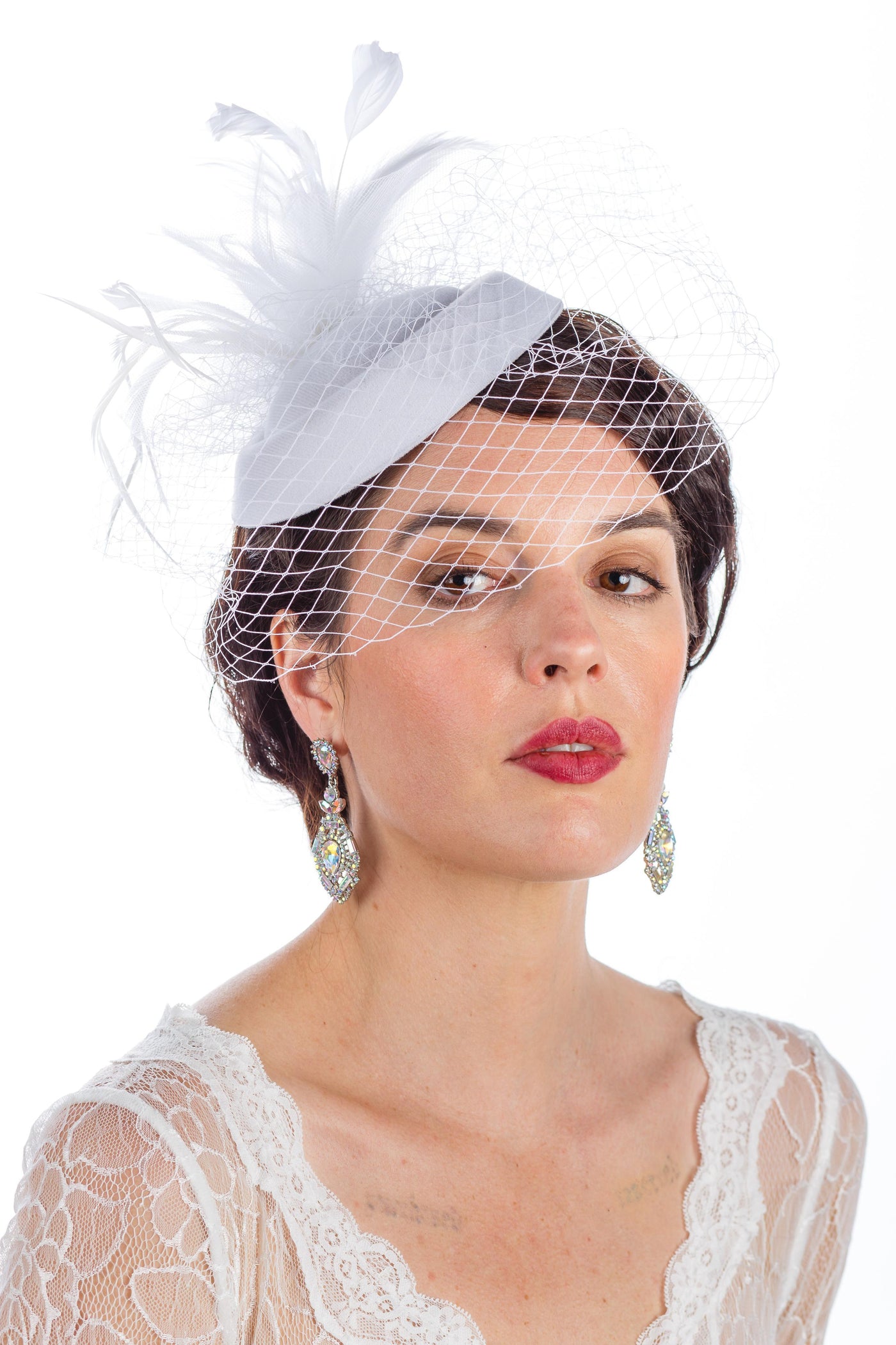 Retro Fascinator in White