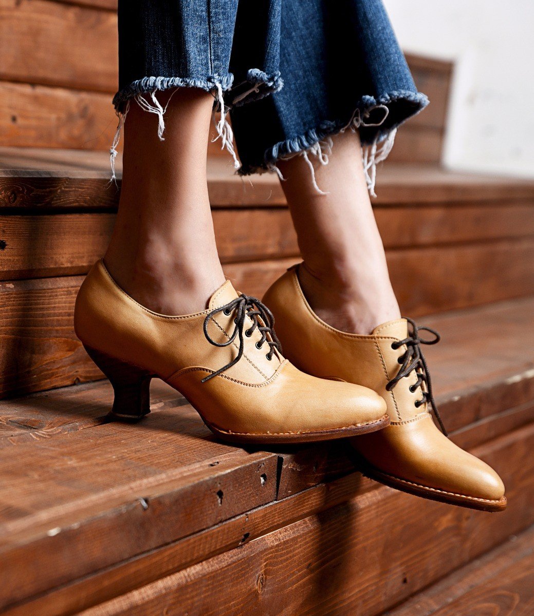 Janet Victorian Style Shoes in Tan Rustic