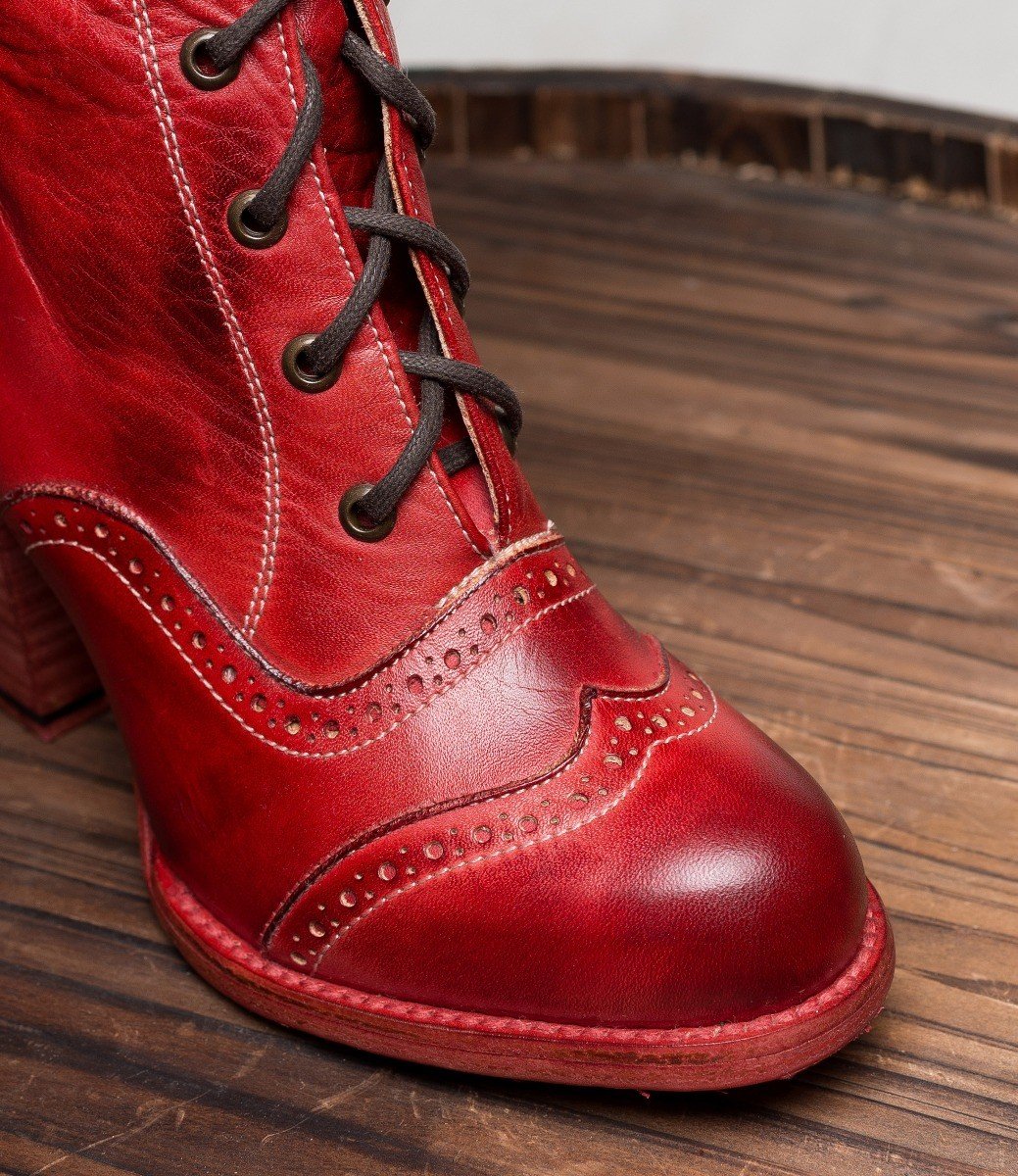 Ariana Boots in Red Rustic