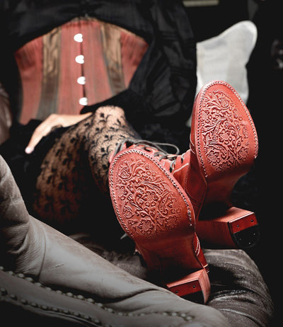 Ariana Boots in Red Rustic