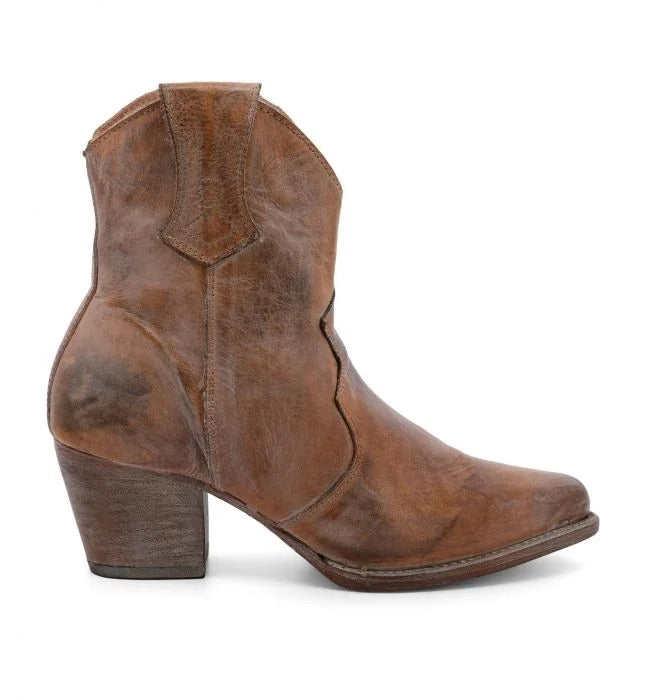 Baila Cowgirl Boots in Rustic