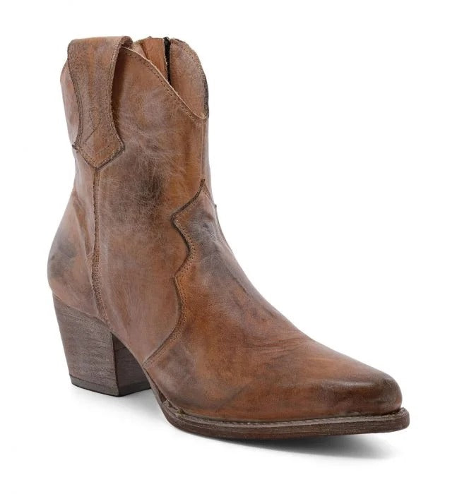 Baila Cowgirl Boots in Rustic
