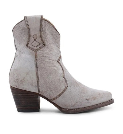 Baila Cowgirl Boots in White